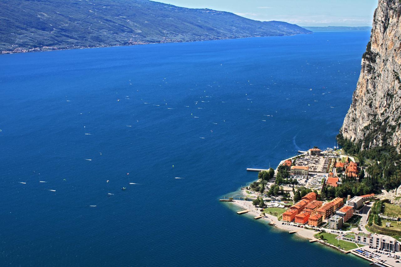 Campione Ora Apartments By Gardadomusmea Campione del Garda Exteriér fotografie